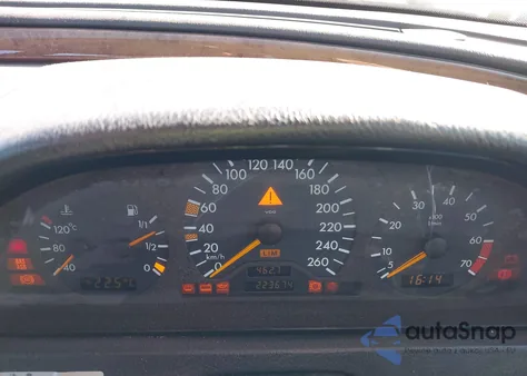 1998 Mercedes Benz 240 z USA, uszkodzony, nr VIN WDB2020862F644612